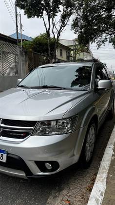 DODGE JOURNEY 3.6 RT V6 GASOLINA 4P AUTOMÁTICO DODGE JOURNEY 3.6 RT V6 GASOLINA 4P AUTOMÁTICO